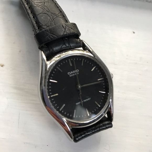 Casio watch - Picture 2 of 2